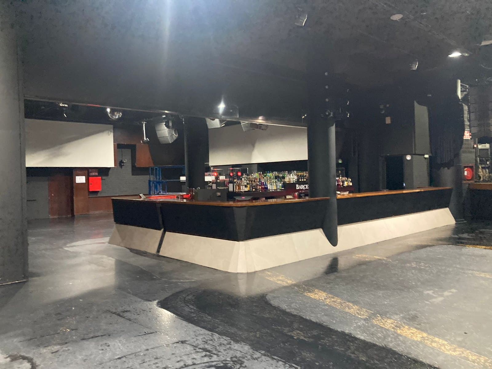 Reforma de sala de conciertos y local de ocio en Barcelona realizada por CYR89