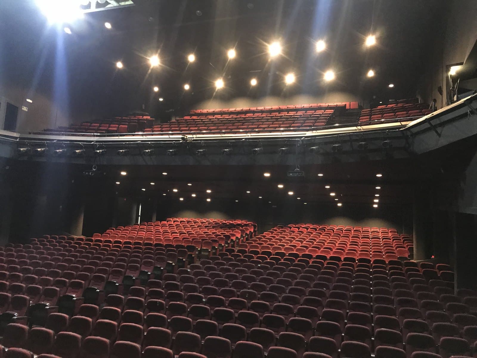 Reforma de teatro en Barcelona realizada por CYR89